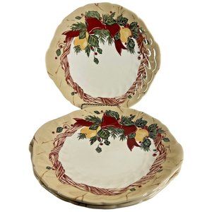 4 Wedgwood Home Amway Wreath Dinner Plates 1998 Made England Christmas Handle